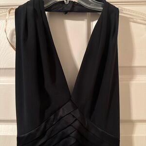 Gorgeous BCBGMaxAzria Black Backless halter full length cocktail Dress size 4